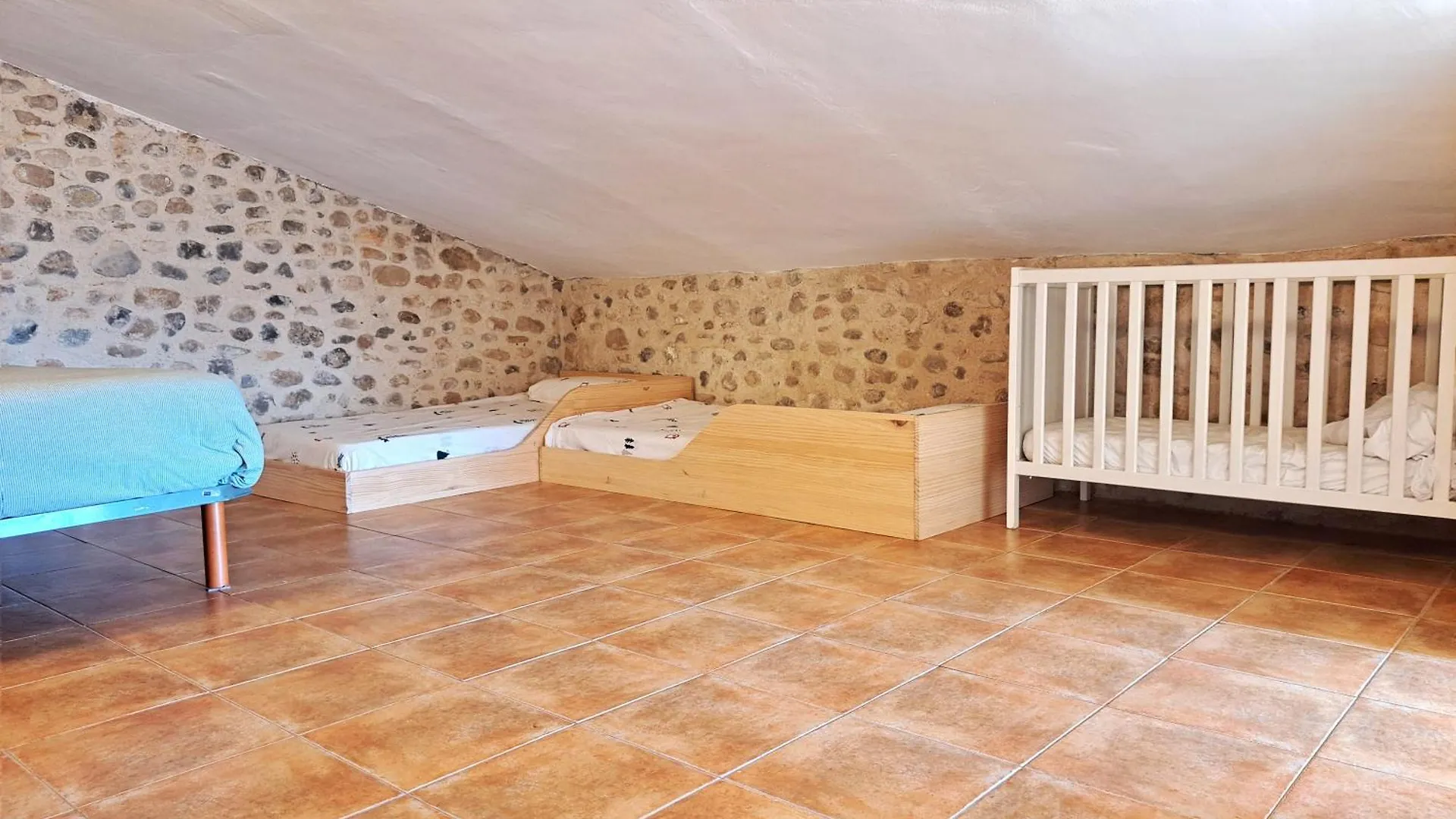 Masia Rustica Con Piscina En Torroella De Fluvia Испания