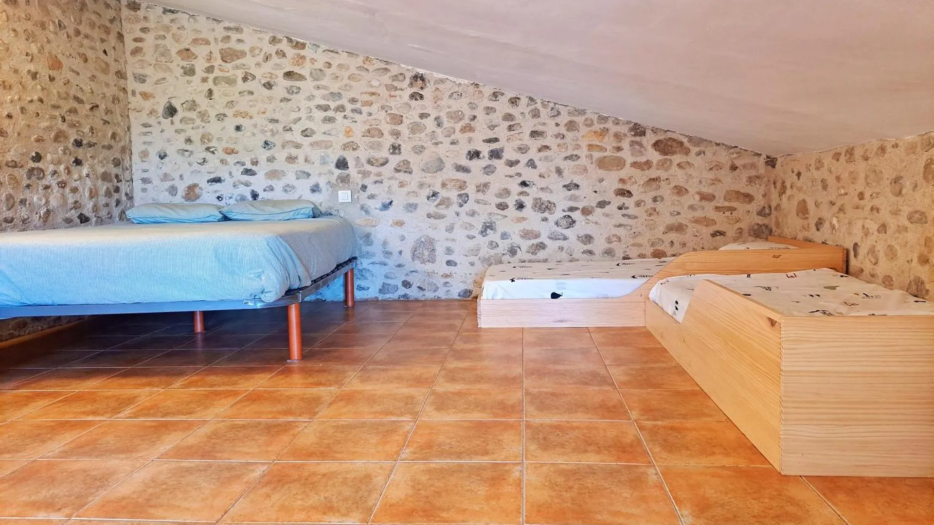 Дом отдыха Masia Rustica Con Piscina En Torroella De Fluvia Испания