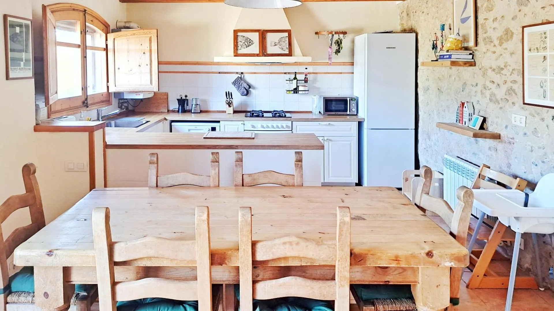 Дом отдыха Masia Rustica Con Piscina En Torroella De Fluvia Испания