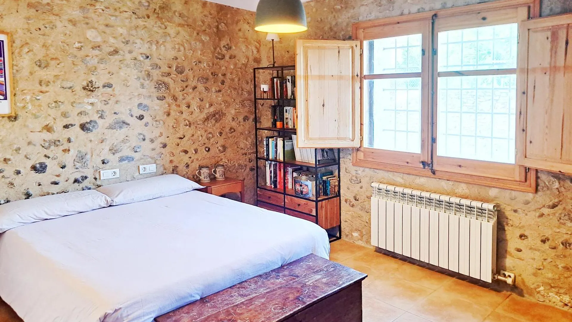 Дом отдыха Masia Rustica Con Piscina En Torroella De Fluvia