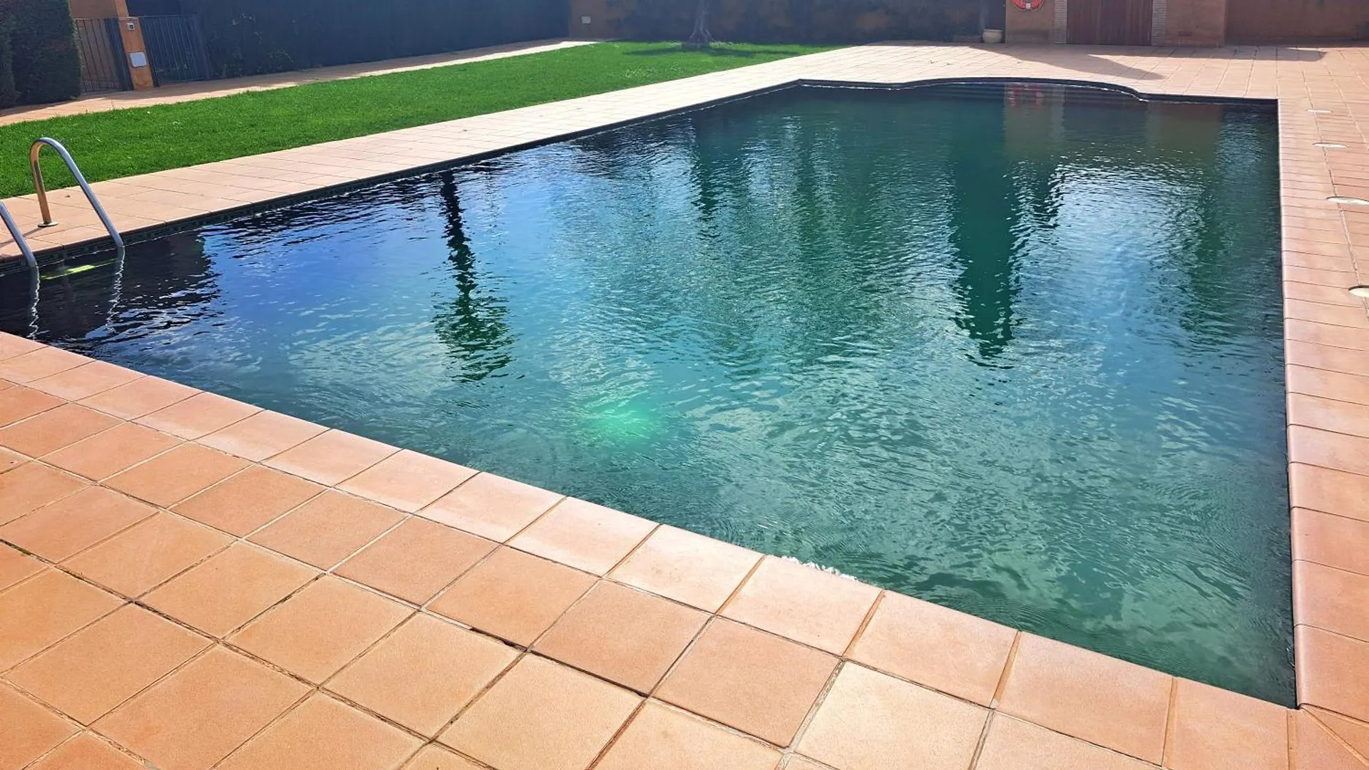 Masia Rustica Con Piscina En Torroella De Fluvia Дом отдыха